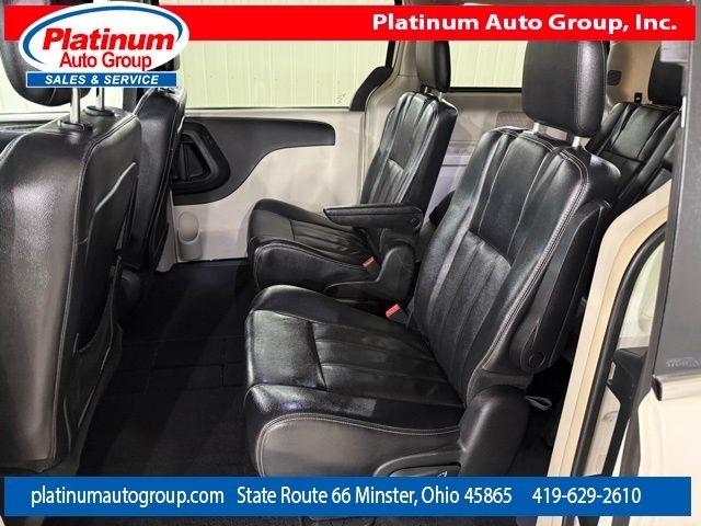Chrysler Town & Country  2013