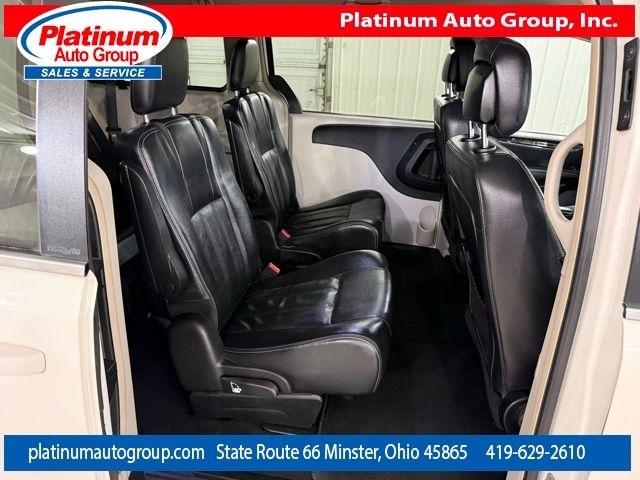 Chrysler Town & Country  2013