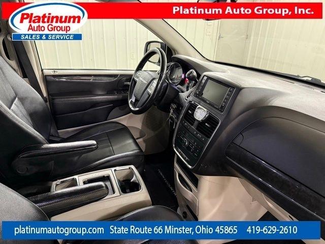 Chrysler Town & Country  2013