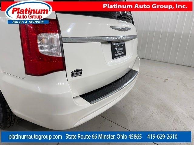 Chrysler Town & Country  2013