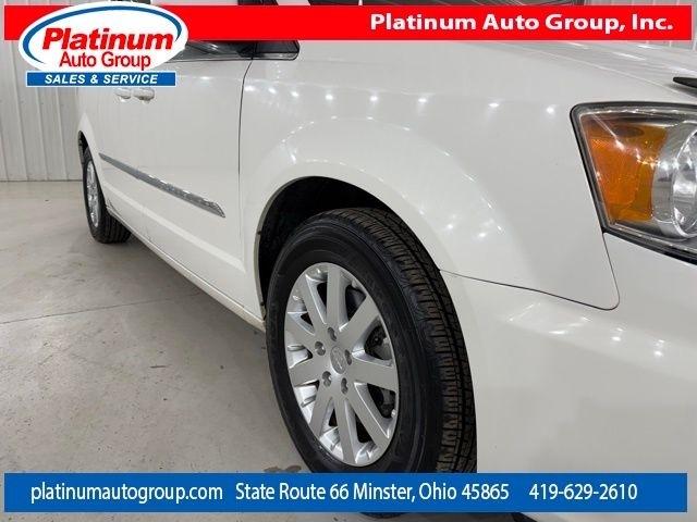 Chrysler Town & Country  2013