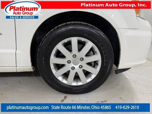 Chrysler Town & Country  2013