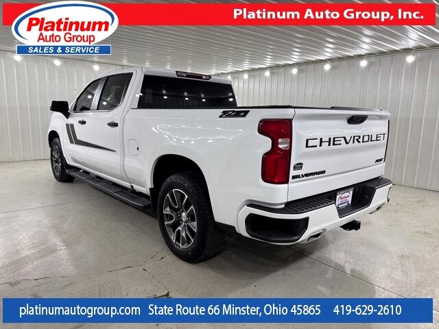 2022 Chevrolet Silverado 1500 RST photo 3