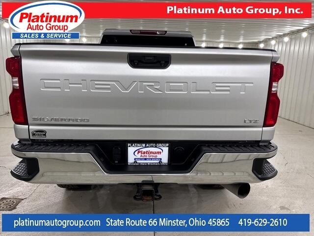 2023 Chevrolet Silverado 3500HD LTZ photo 4