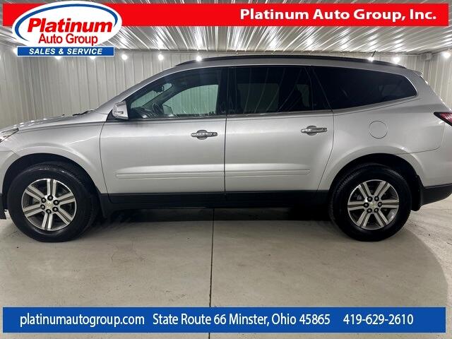2017 Chevrolet Traverse 1LT photo 2