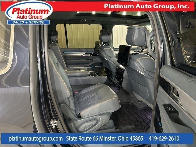 Jeep Grand Wagoneer L  2023