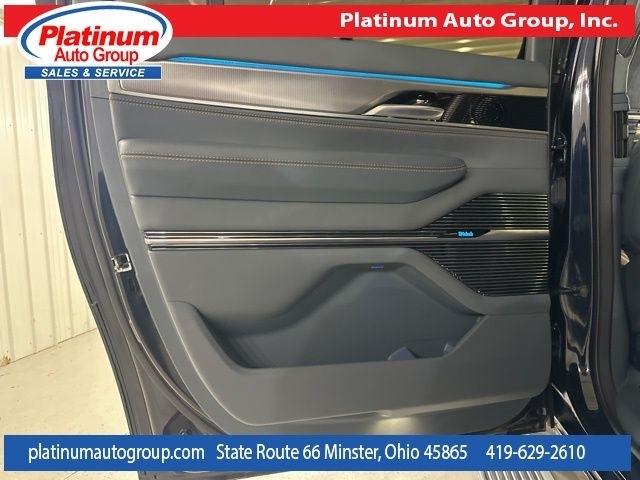 Jeep Grand Wagoneer L  2023