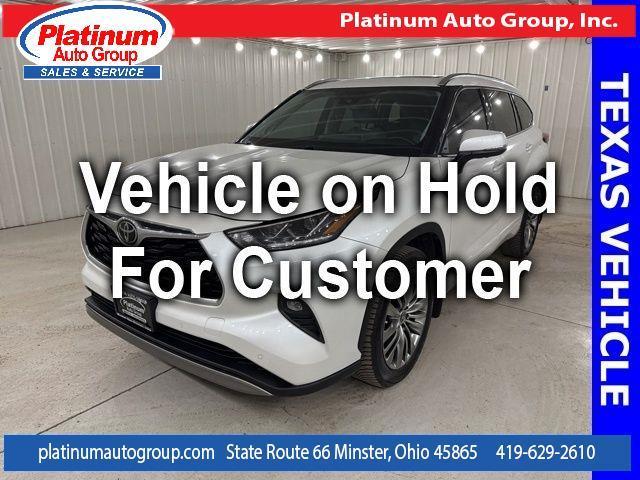 2022 Toyota Highlander Platinum