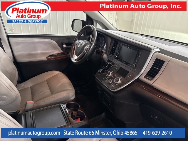 Toyota Sienna  2018