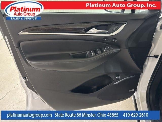 Buick Enclave  2021
