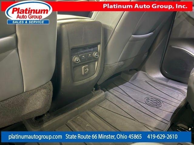 Buick Enclave  2023