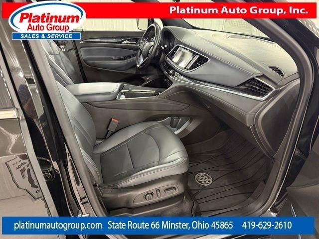 Buick Enclave  2023