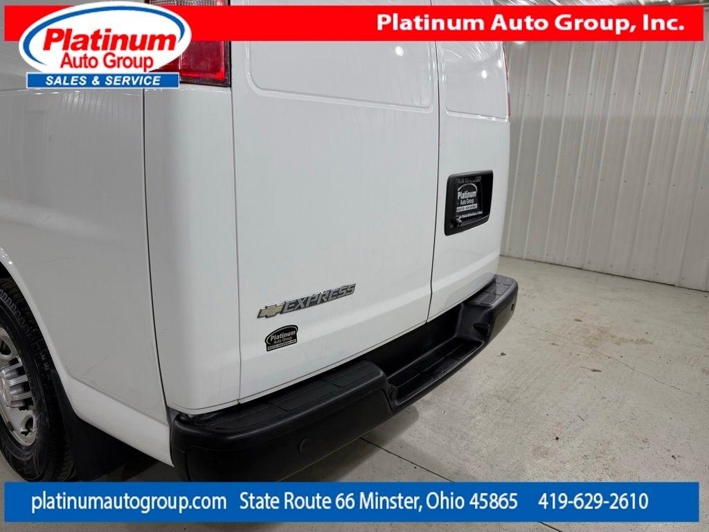 Chevrolet Express Cargo Van  2017