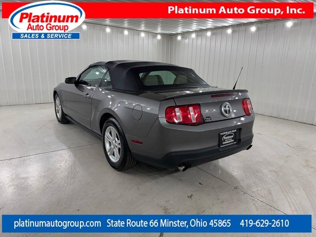 Ford Mustang  2011