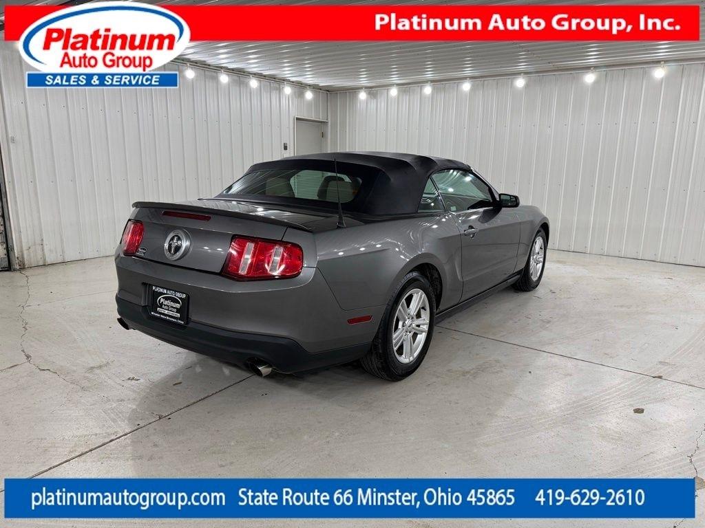 Ford Mustang  2011