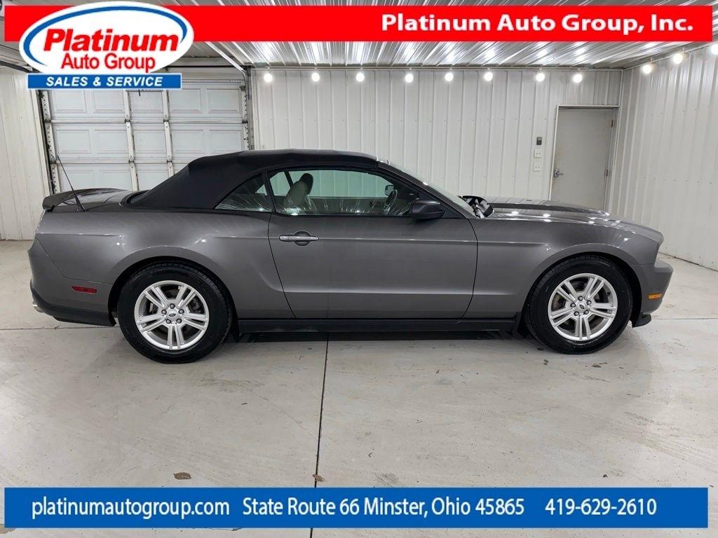 Ford Mustang  2011