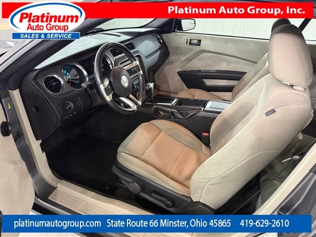 Ford Mustang  2011