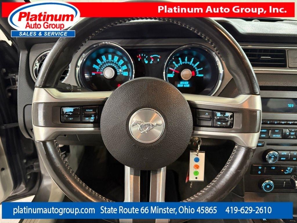 Ford Mustang  2011