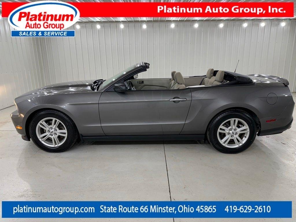 Ford Mustang  2011