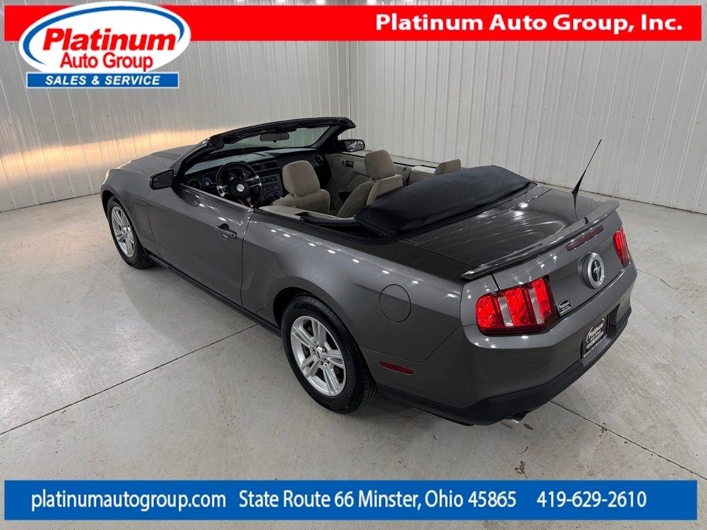 Ford Mustang  2011