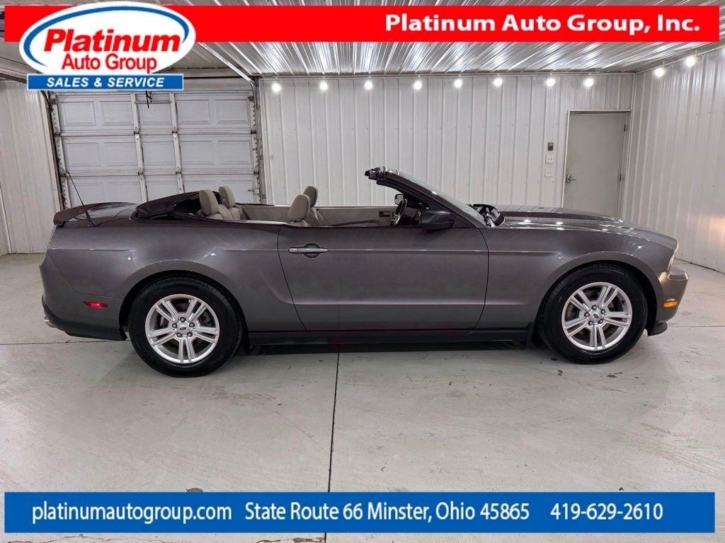 Ford Mustang  2011