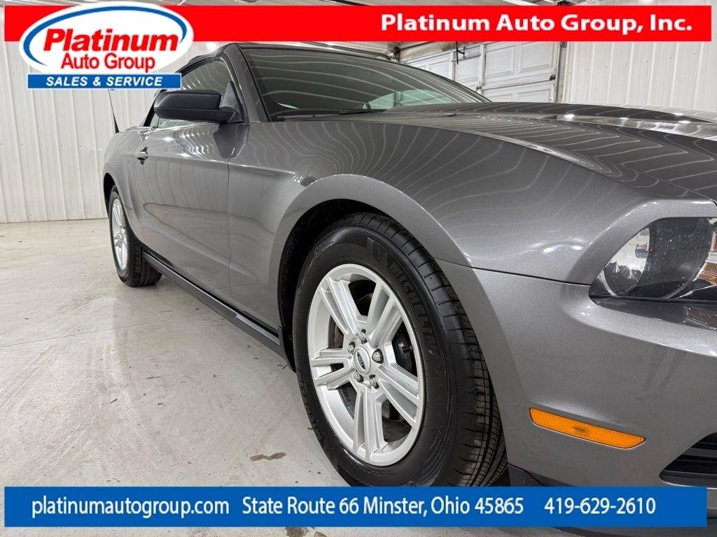 Ford Mustang  2011