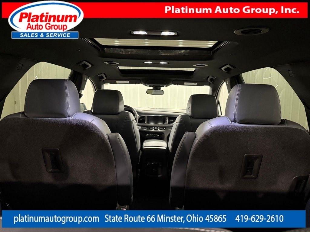 Buick Enclave  2023
