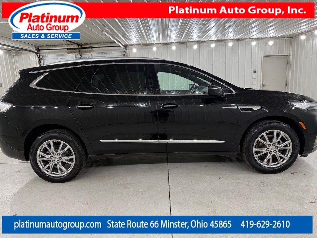 Buick Enclave  2023