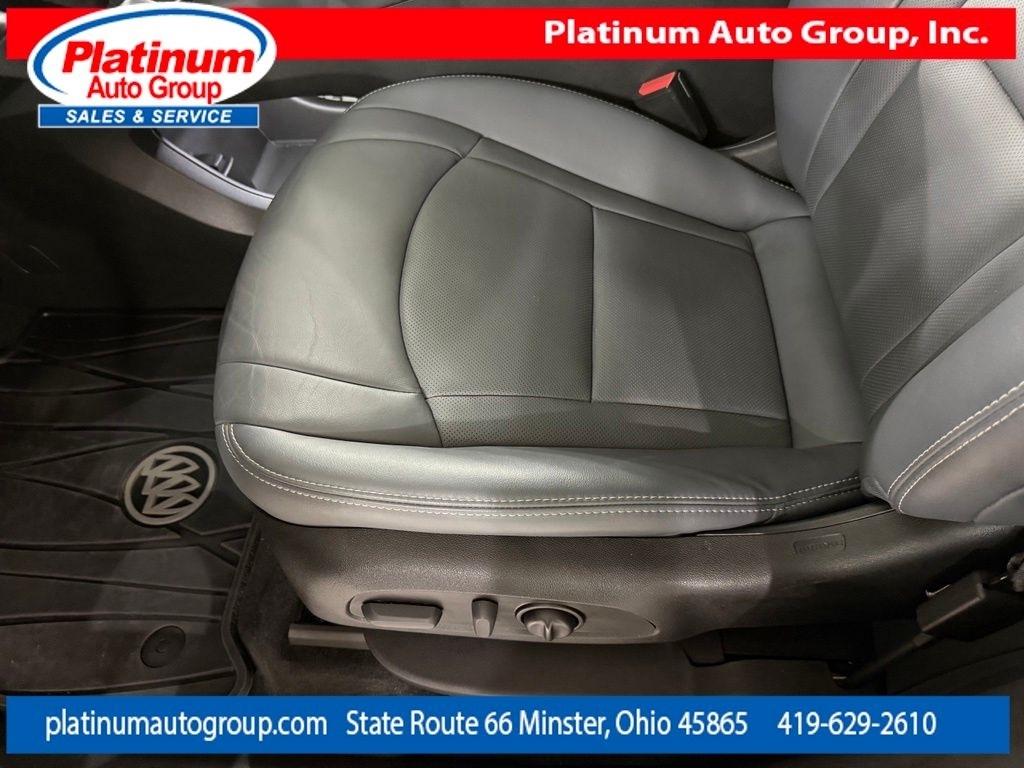 Buick Enclave  2023