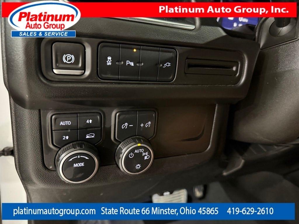 Chevrolet Suburban  2021