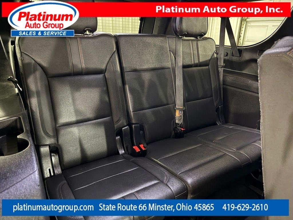 Chevrolet Suburban  2021