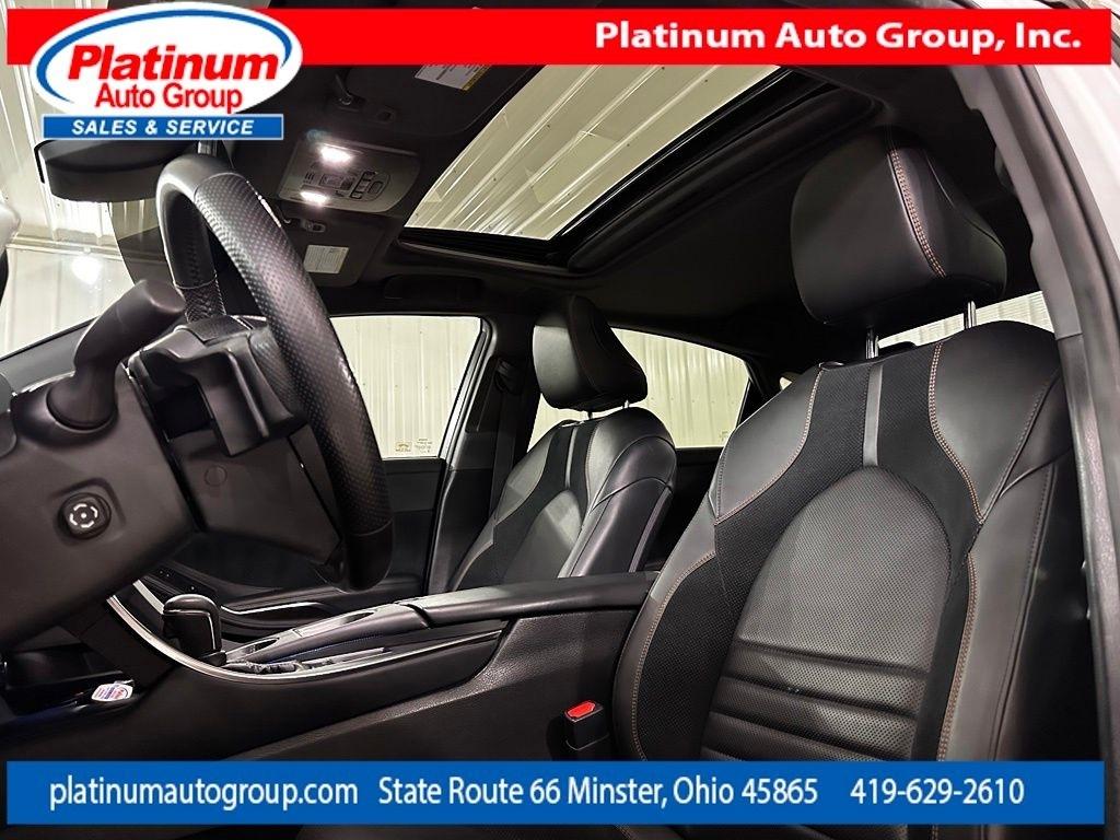 Toyota Avalon  2019