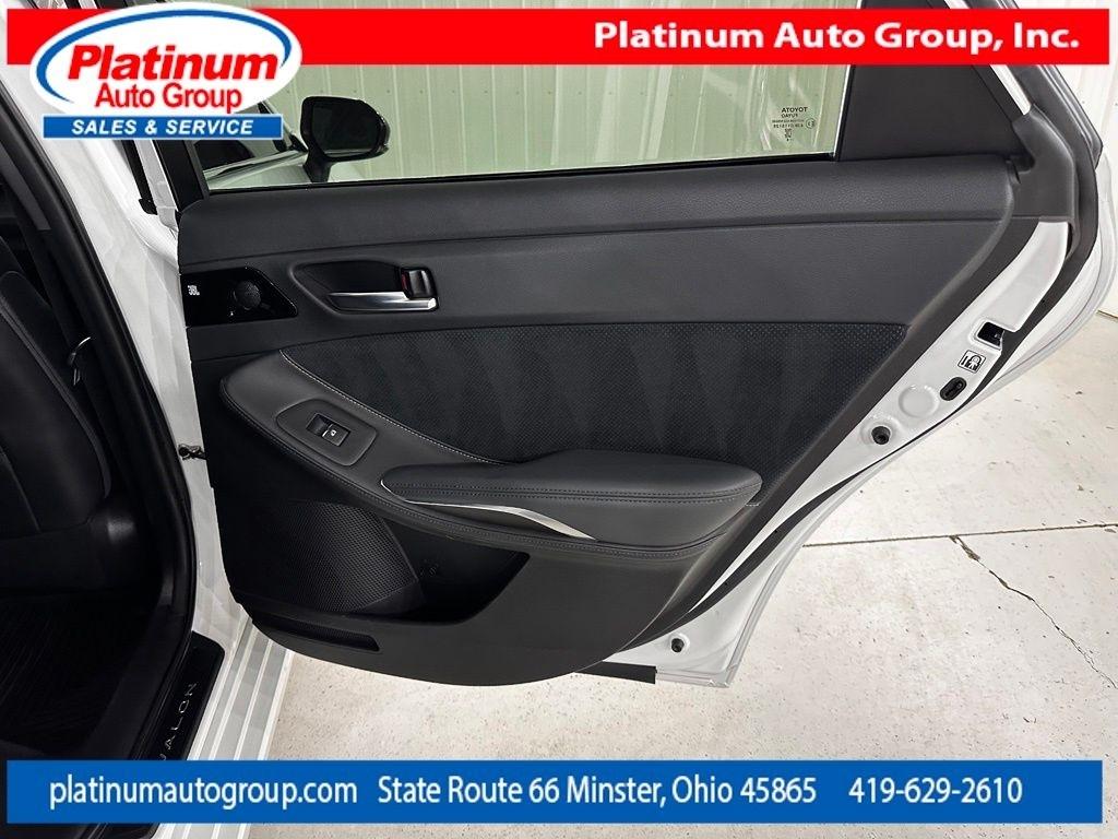 Toyota Avalon  2019