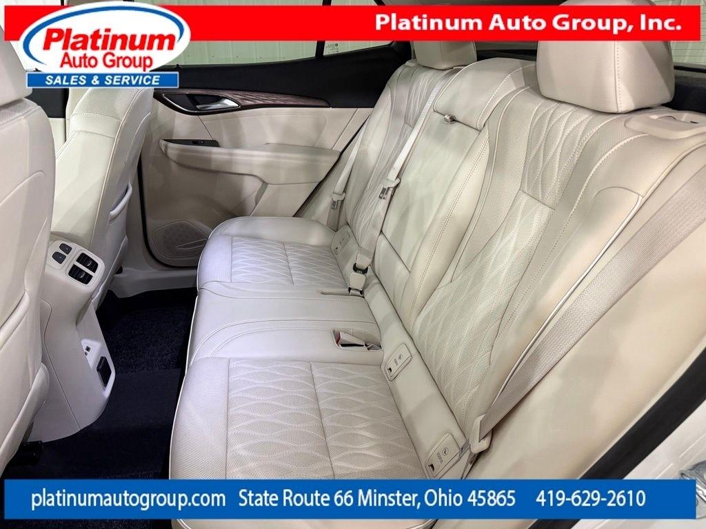 Buick Envision  2023