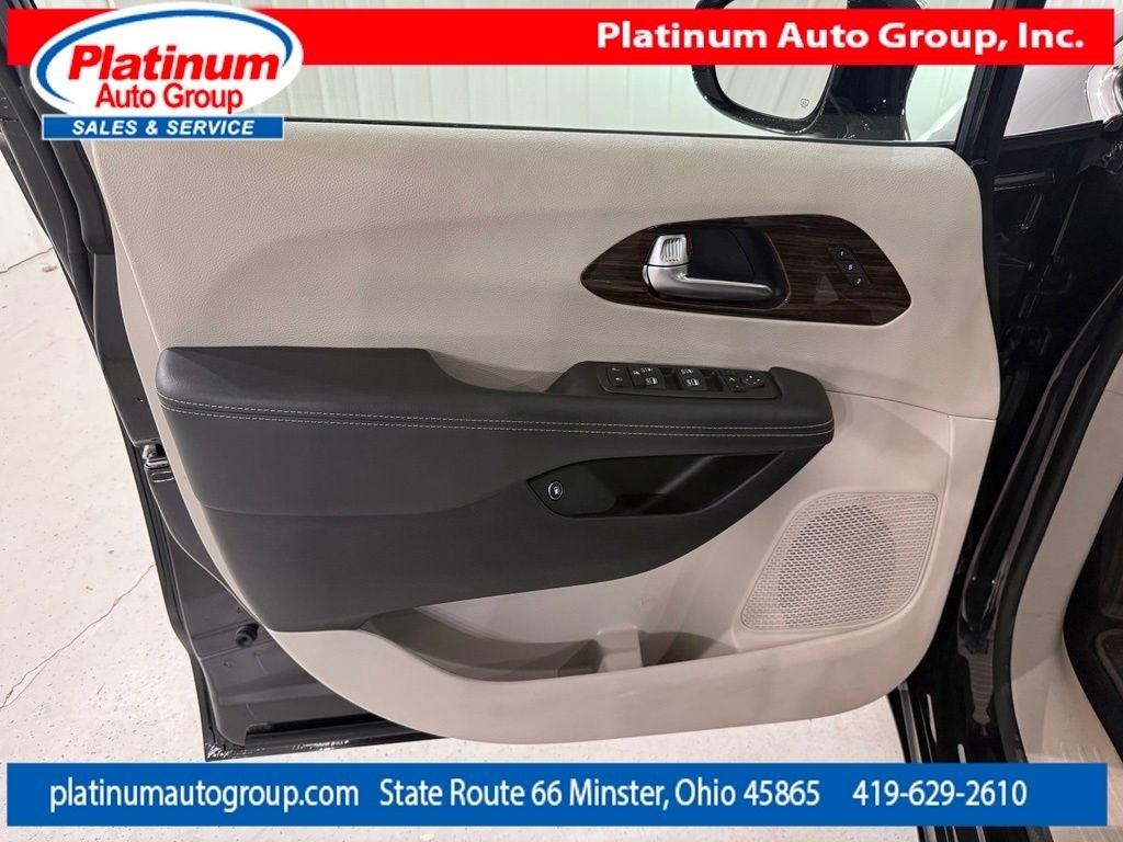 Chrysler Pacifica  2023