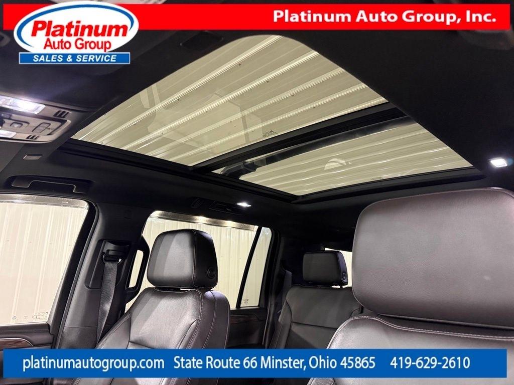 Chevrolet Suburban  2021