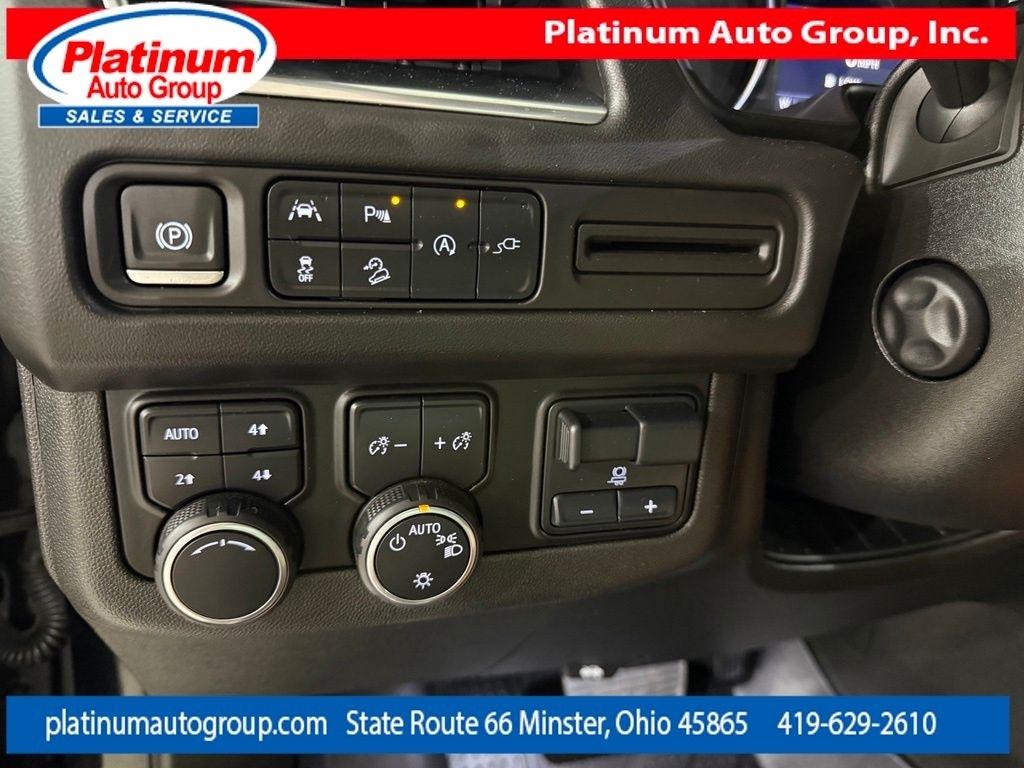 Chevrolet Suburban  2021