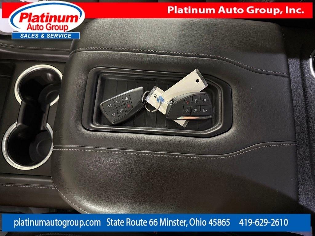 Chevrolet Suburban  2021