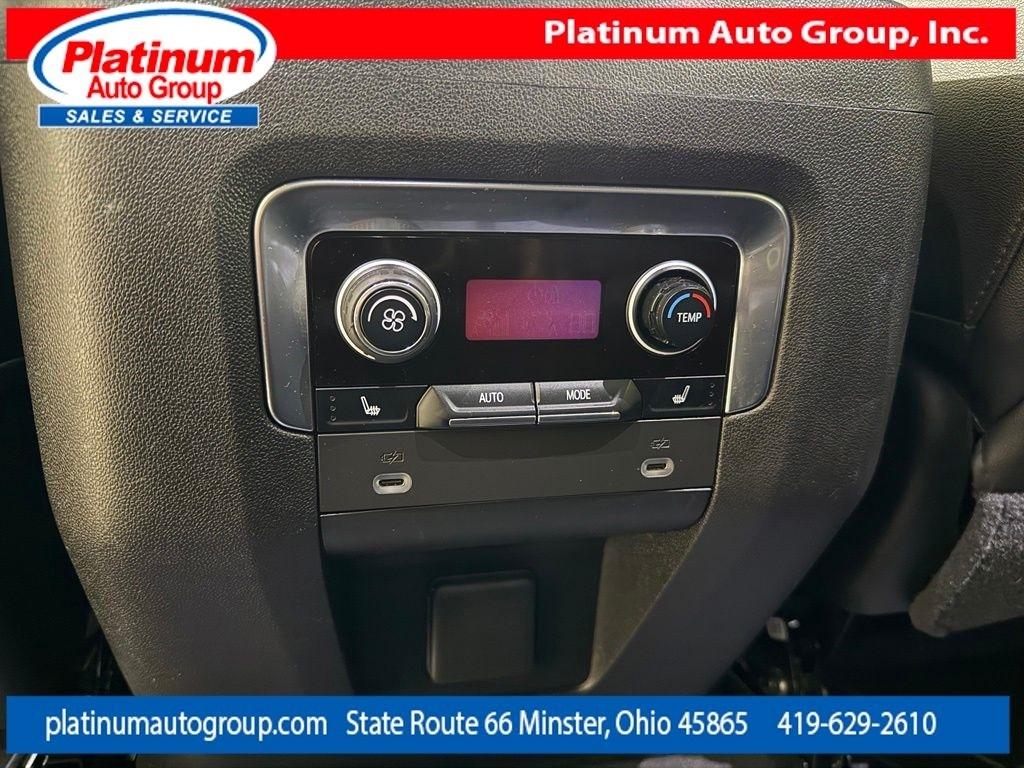 Chevrolet Suburban  2021