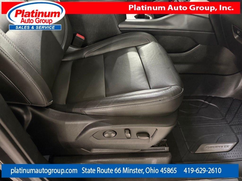 Chevrolet Suburban  2021