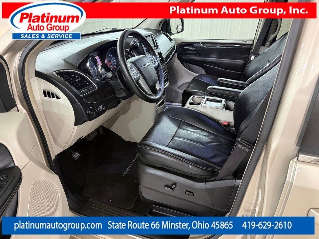 Chrysler Town & Country  2014