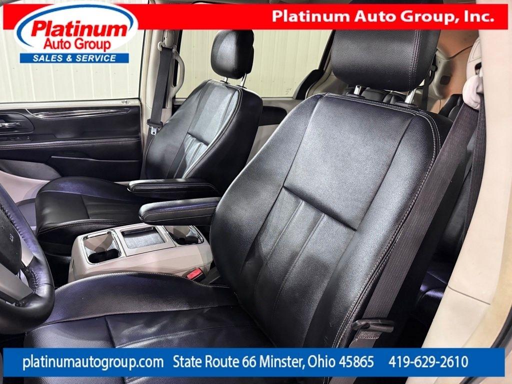 Chrysler Town & Country  2014