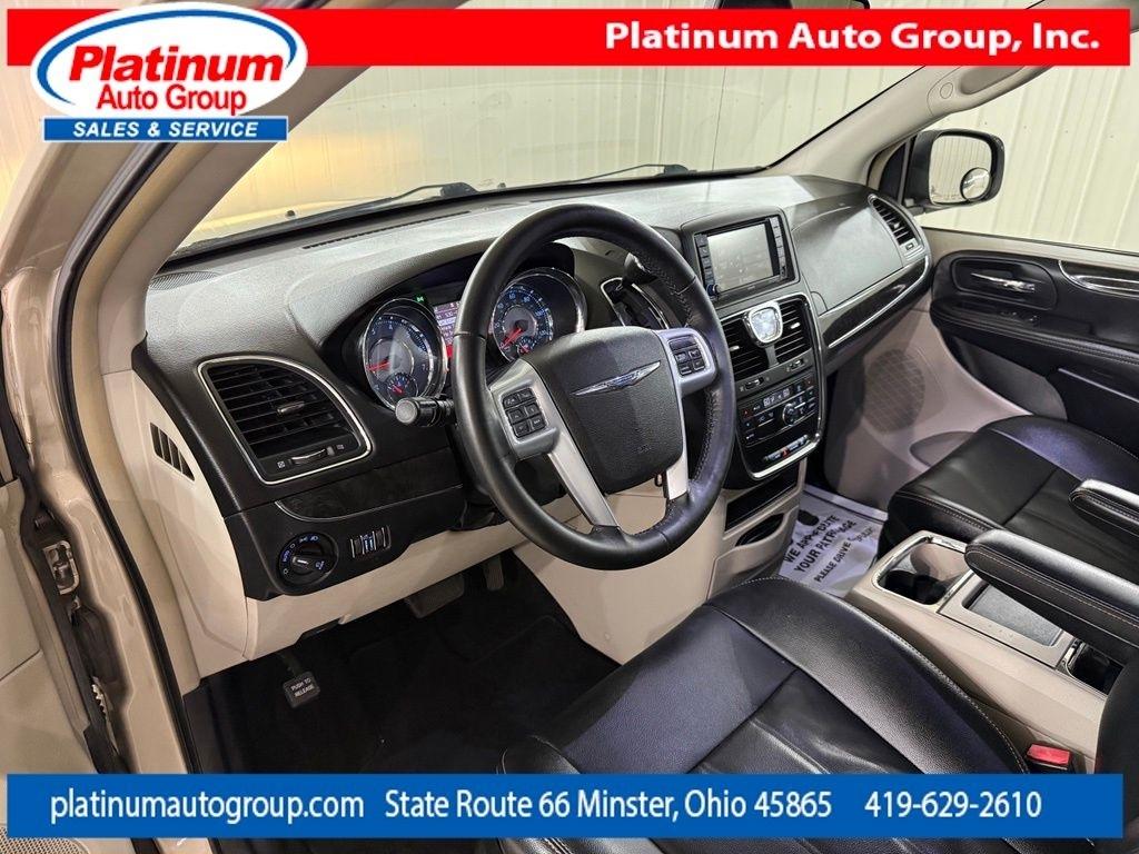 Chrysler Town & Country  2014