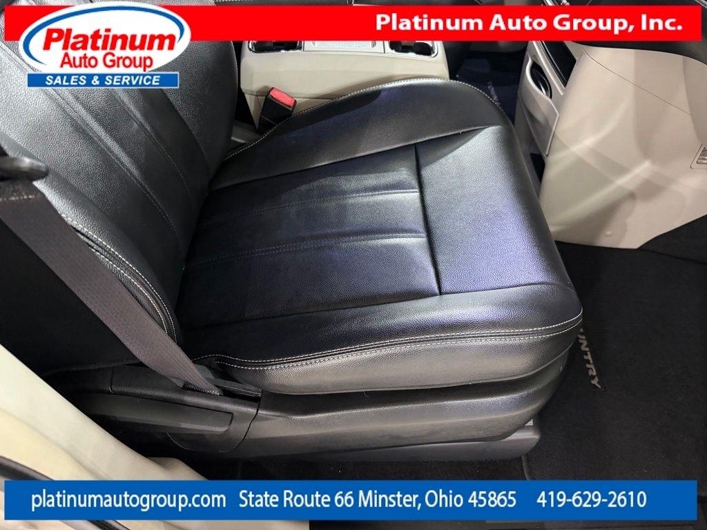 Chrysler Town & Country  2014