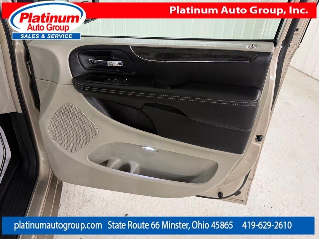Chrysler Town & Country  2014