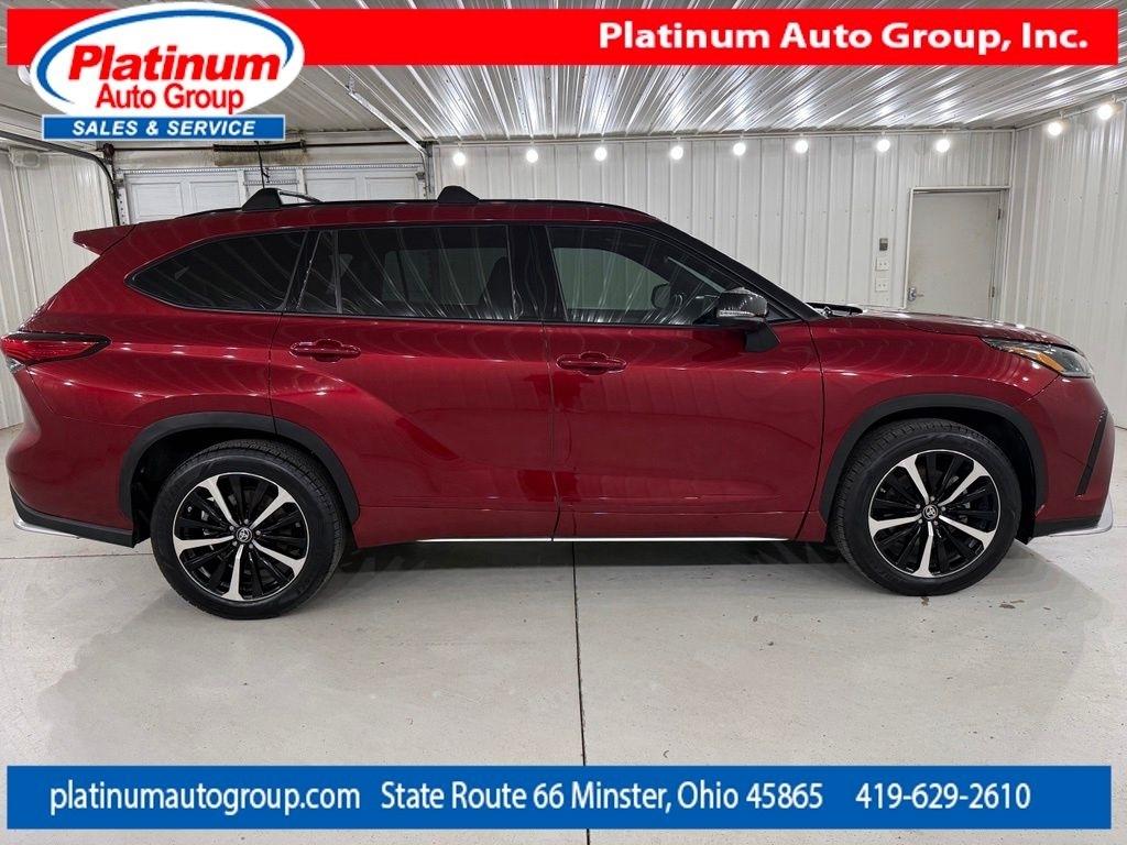 Toyota Highlander  2021