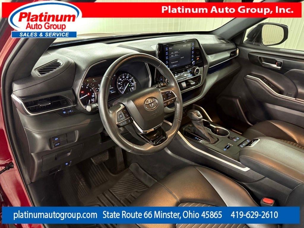 Toyota Highlander  2021