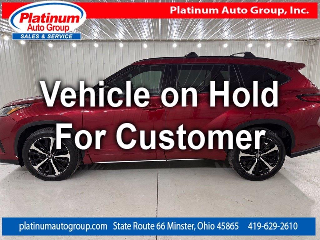 Toyota Highlander  2021