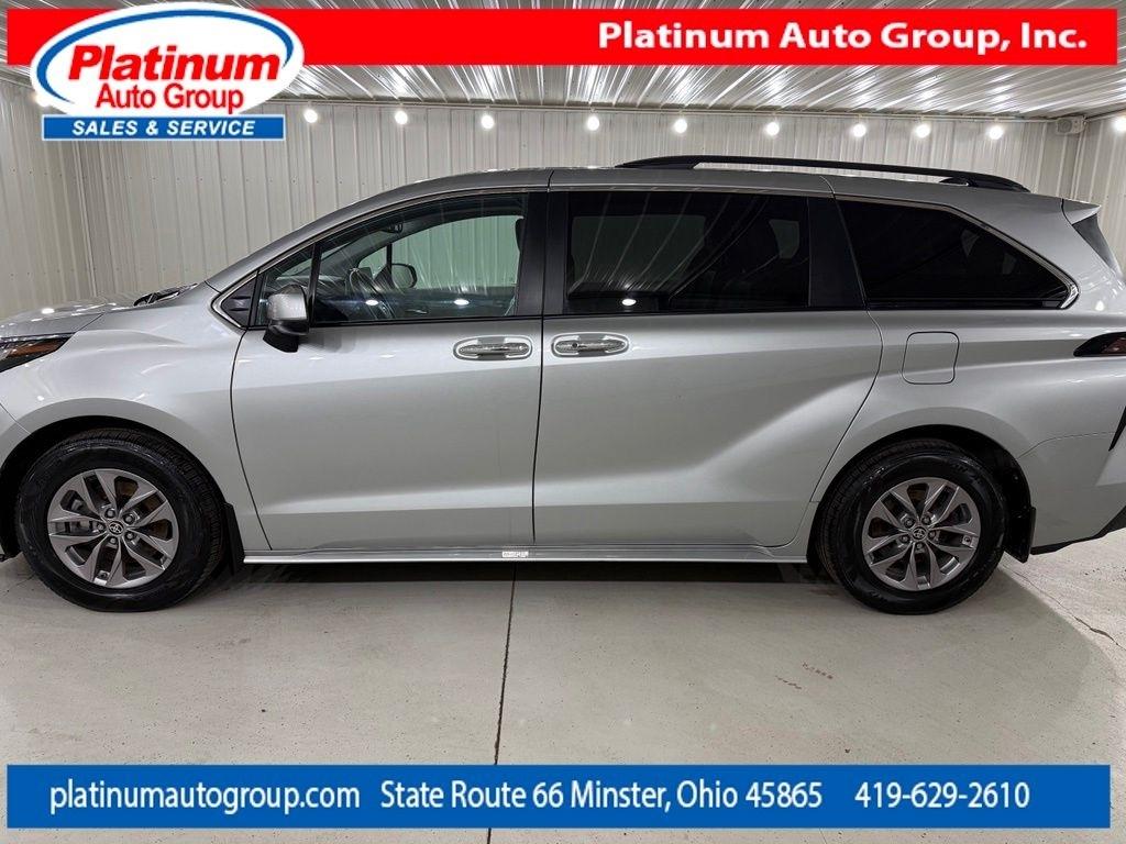 Toyota Sienna  2023