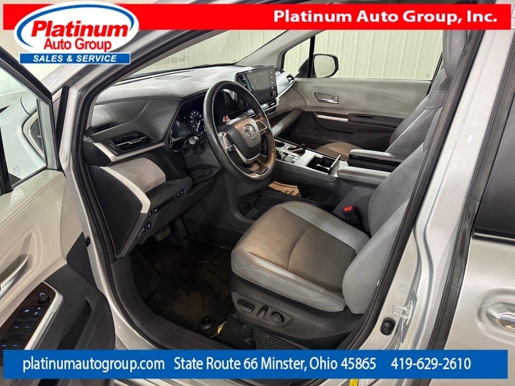 Toyota Sienna  2023